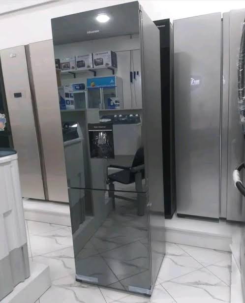 Hisense Fridge H415BMI WD - 305 Lita (Kioo