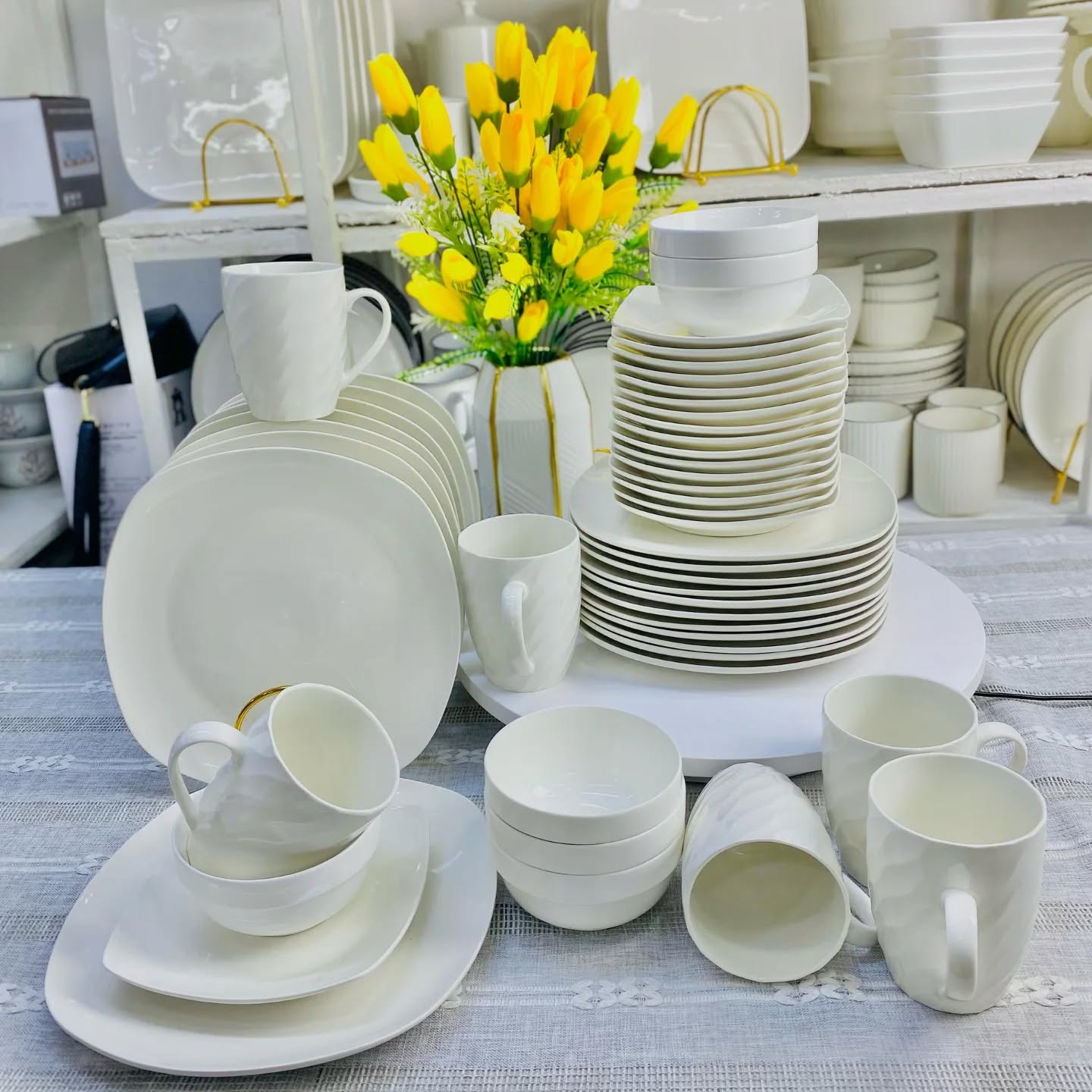 White Dinner ware