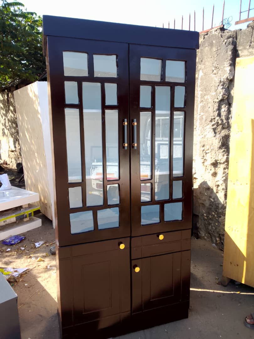 Kabati la vyombo milango miwili