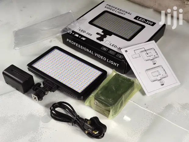 LED-300 On-camera Professional Video Light