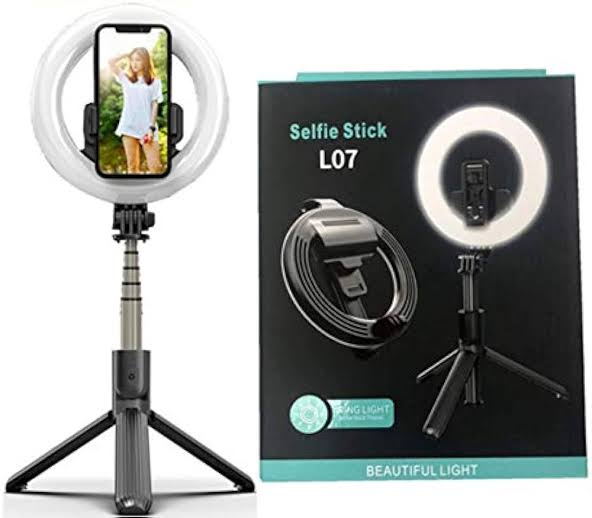 SELFIE STICK WITH LIGHT